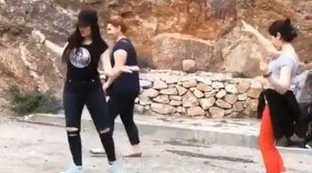 Erməni qızlar Kəlbəcərdə əylənib görüntülərini  paylaşdı - VİDEO
