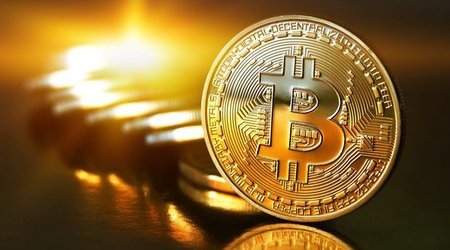 Биткоин продолжает дешеветь