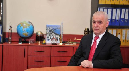 Bakıda nazir müavininin qohumu intihar etdi