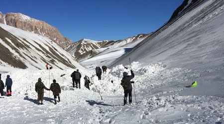 İtkin düşən alpinistlərlə bağlı xəbər var