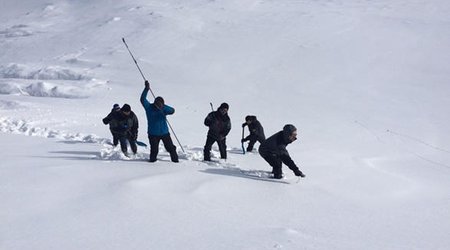 İtkin düşən alpinistlətin axtarışında YENİLİK