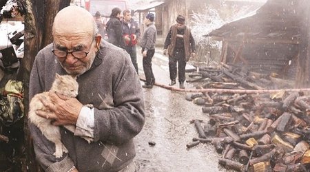 Son anda pişiyini xilas edən Əli baba -  VİDEO