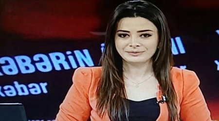 Azərbaycanlı aparıcı studiyada yıxıldı