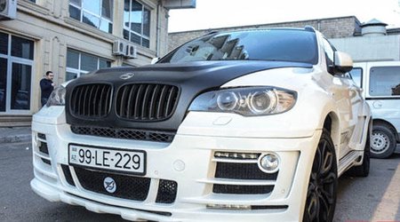 Fərda Xudaverdiyevin bahalı maşını - FOTO