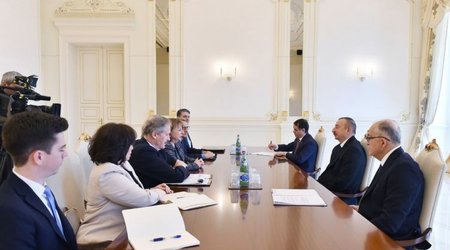 President Ilham Aliyev receives US delegation