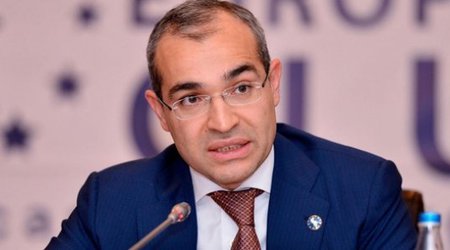 Mikayıl Cabbarov iki nəfəri işdən qovdu: rüşvət alarkən tutulublar