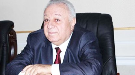 Deputatın oğlu maşınla adam vurub?