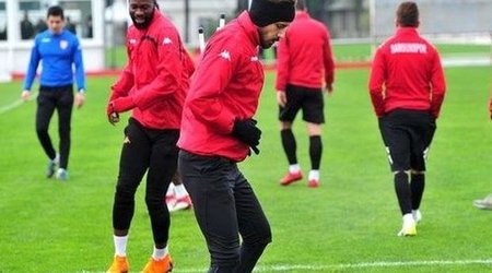 Türkiyə klubunun futbolçusu yığmamıza çağırıldı
