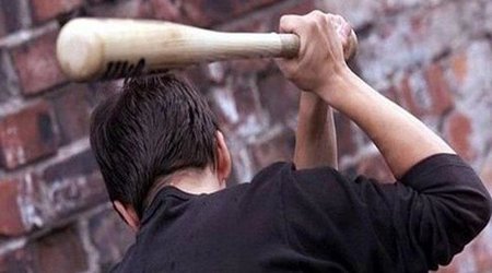 Azərbaycanlı aparıcı küçədə döyüldü