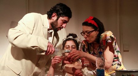 Nazirlikdən teatra – QADAĞA