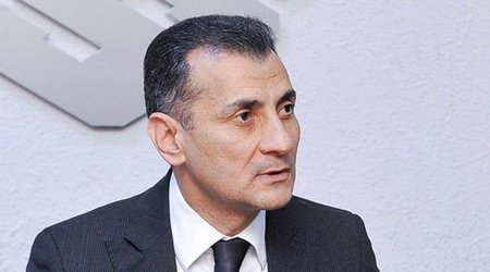 Mirşahinin yeni komandası - TAM SİYAHI