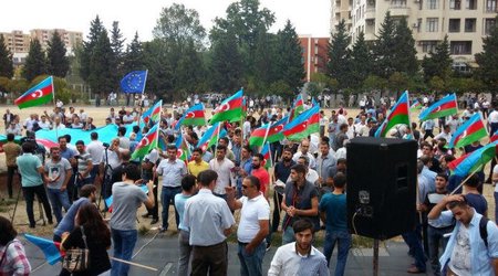 Azərbaycanda mitinq üçün yerlər – Siyahı
