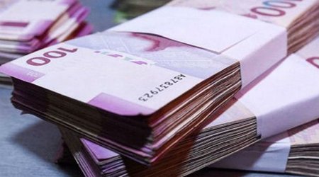 Azərbaycanda bu şəxslərin maaşları artdı