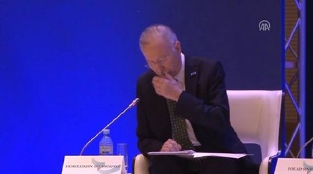 Bakıda türk deputatın infarkt keçirdiyi an - VİDEO