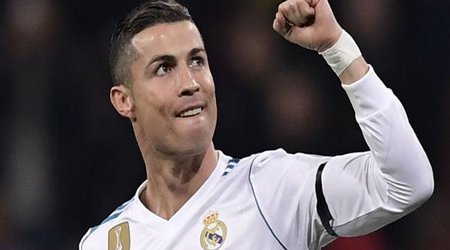 Ronaldu hamıdan yaxşı olduğuna inanır