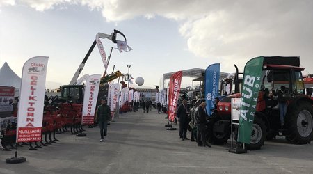 Гянджинский автомобильный завод выходит на рынок Турции  - ФОТО