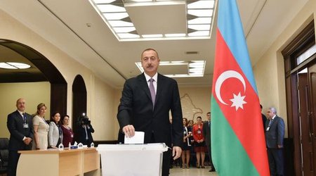 Rəsmilər hansı seçki məntəqəsində səs verəcək?