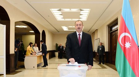Leyla Əliyevadan xalqa təşəkkür: Əziz atamı... - FOTO