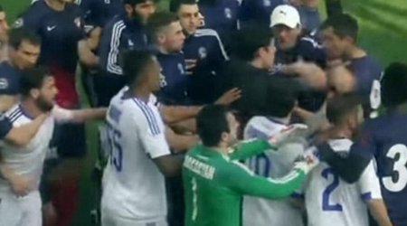 Azərbaycan çempionatında dava düşdü