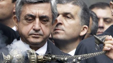 Sərkisyan hökuməti İrəvandan çıxır - Gərginlik