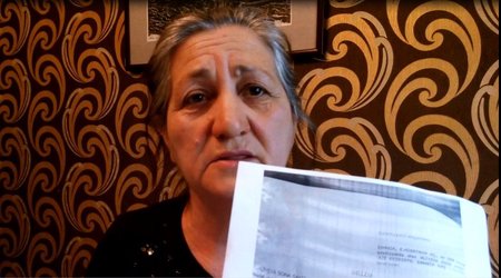 Azərbaycanlı deputat anasını dəlixanaya saldırmaq istəyir - FOTOLAR