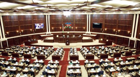 Komitə ləğv olundu, qanun layihəsi təxirə salındı