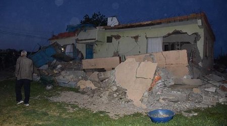 Türkiyədə dəhşətli zəlzələ - 13 yaralı - FOTO
