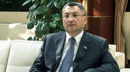 “Qaçqınkom”un yeni sədri kollektivə təqdim olunub