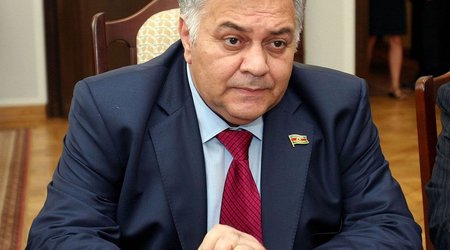 Октай Асадов завтра отправится в Грузию