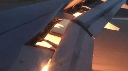 Самолет с футбольной сборной загорелся в полете  
