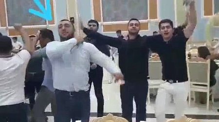 Dostunu xilas etmək istəyərkən suda batan leytenantın VİDEOSU
