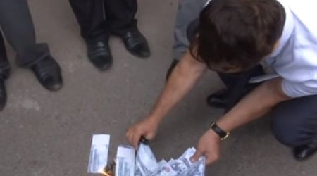Bakıda Türkiyəyə dəstək aksiyası: dollara od vurdular – VİDEO