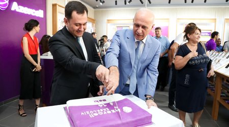 Azercell Telekom открыл новый эксклюзивный магазин