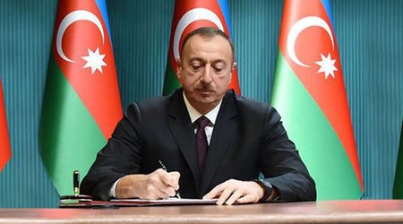 Ильхам Алиев наградил Закира Гаралова, Рустама Усубова, Ханлара Велиева…