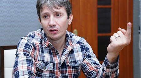 "Yazıblar ki, oğlumu birinci həyat yoldaşımdan alacağam, çünki o, lezbiyandır" - Azər Axşam