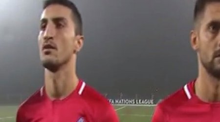 Araz Abdullayev himni səhv oxudu, tənqid olundu - VIDEO