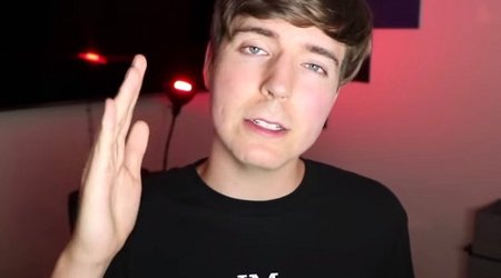 Məşhur “Youtuber” restoranda ofisianta 10 min dollar bəxşiş verdi - VİDEO