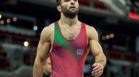 Борец Эльдениз Азизли стал чемпионом мира