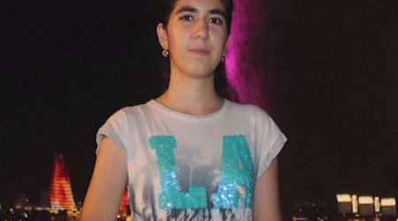 "Atama zəng edin deyib, huşunu itirdi" - Qəzada ölən Lalənin valideynləri göz yaşına boğuldu