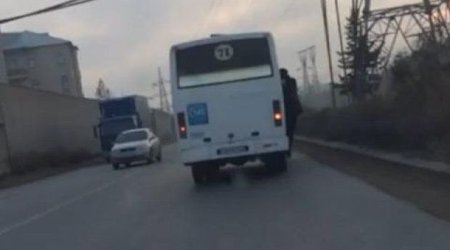 Еще один водитель автобуса рискует жизнями пассажиров – ВИДЕО