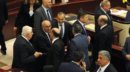 Nazirlərin parlamentdə maraqlı fotoları