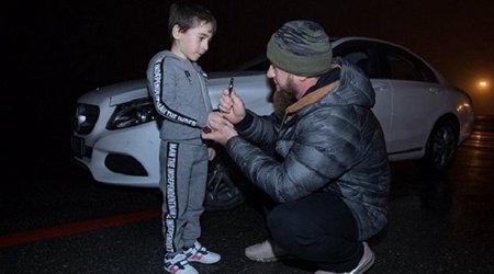 Ramzan Kadırov  5 yaşlı uşağa “Mercedes” bağışladı - VİDEO