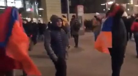 Azərbaycanlı azarkeşlər erməni təxribatçıların dərsini verdilər - VİDEO