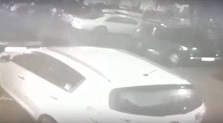 Bakıda "Niva"nı binanın önündə saxlayan sürücü səhər tezdən gördüklərindən şoka düşdü - VİDEO