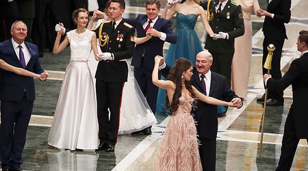 Лукашенко станцевал с «Мисс Беларусь - 2018» - ВИДЕО