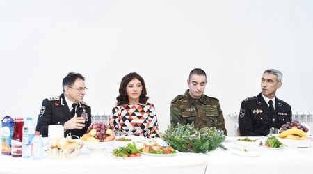 Мехрибан Алиева среди солдат СГБ - ФОТО 