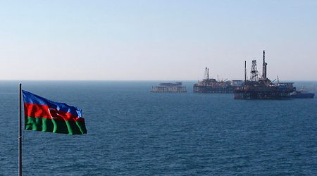 Гражданину РФ грозит крупный штраф за помощь азербайджанцам