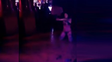 Bakının mərkəzi çay evində stiriptiz klub var imiş – BİABIRÇI VİDEO YAYILDI