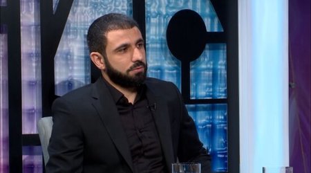 Rəşad Sadıqov tənqidlərə cavab verdi: "Hazırda 21 yaşında Mahirdən yaxşı kim var?" - VİDEO