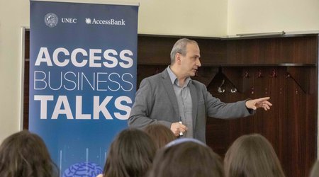 Эксперт: "Вклад AccessBank-а в развитие студентов очень ценен"